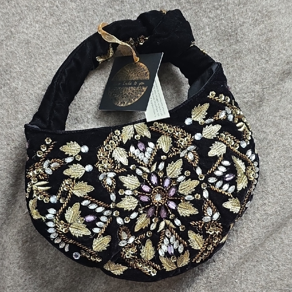 Luxurious Black and Gold Velvet Embroidered Clutch Purse.